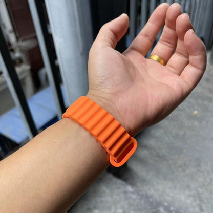 Silicone Watch Band, For Apple Watch Ultra 49mm / Series 8&7 45mm / SE 2&6&SE&5&4 44mm, For Apple Watch Series 8&7 41mm / SE 2&6&SE&5&4 40mm / 3&2&1 38mm