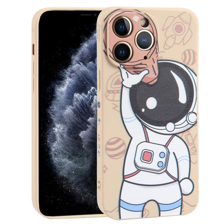 Spaceman Binoculars Phone Case, For iPhone 12 mini, For iPhone 11 Pro Max, For iPhone 11, For iPhone 11 Pro, For iPhone XS / X, For iPhone XR, For iPhone XS Max, For iPhone 8 Plus / 7 Plus