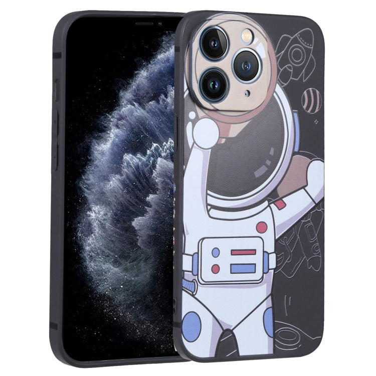 Spaceman Binoculars Phone Case, For iPhone 12 mini, For iPhone 11 Pro Max, For iPhone 11, For iPhone 11 Pro, For iPhone XS / X, For iPhone XR, For iPhone XS Max, For iPhone 8 Plus / 7 Plus