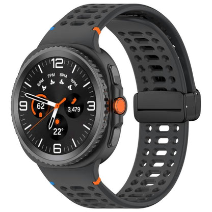 xDfind Magnetic Black Buckle Silicone Watch Band, For Samsung Galaxy Watch8 / Watch8 Classic